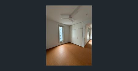 Superb Two Bedroom Apartment! - Photo 2