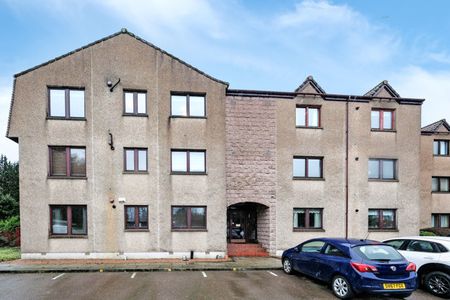 9 Macaulay Drive, AB15 8FL, Aberdeen - Photo 2