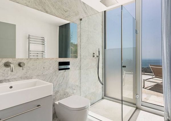 Luxury Villa for rent in Marbella Del Este, Andalusia