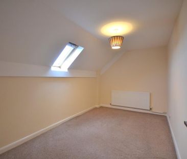 2 bedroom maisonette to rent - Photo 5
