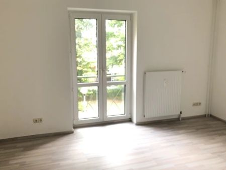 Preetz-Mühlenberg: 3-Zimmer-Wohnung mit Loggia und Carport - Foto 3