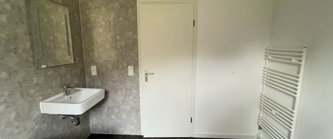 Ruhige Wohnung in Ebersdorf mit Einbauküche - Foto 1