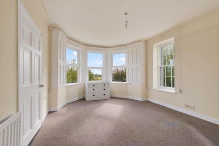 Hogstown House, 12 Hogstown Road, Donaghadee, BT21 0NL - Photo 3