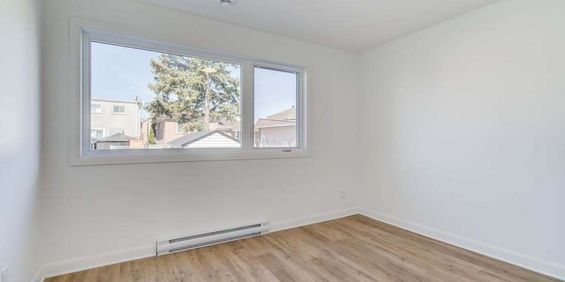 5½ Située Au Rez-de-chaussée - Photo 3