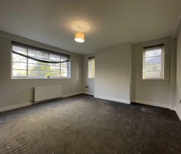 3 bedroom flat to rent - Photo 4