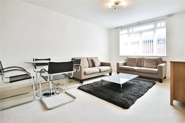 Denham Road, Egham, Surrey, TW20 9DZ - Photo 1