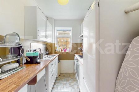 Charming three bedroomed apartment - Photo 3