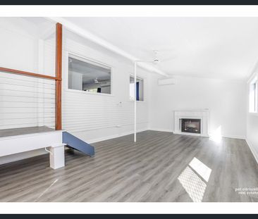 EFFORTLESS STYLE, CLEVER DESIGN AND A LITTLE BIT OF WOW - Photo 1