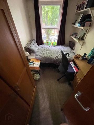 Great Accommodation, 93b University Avenue, Queens Quarter, Belfast, BT7 1GX - Photo 5