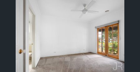 The Lakeside Lifestyle, Redefined. - Photo 3