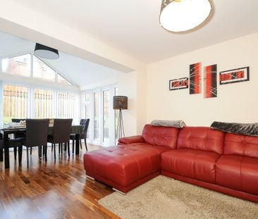 5 bedroom detached house to rent - Photo 1