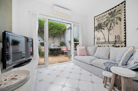 72 Wallis Street, Woollahra NSW 2025 - Terrace For Rent | Domain - Photo 3