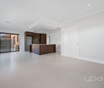 THREE BEDROOM HOUSE - Photo 5