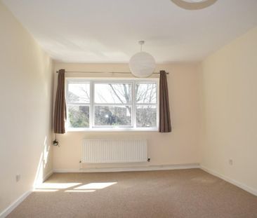 2 bedroom maisonette to rent - Photo 2