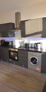 4 bedroom flat to rent - Photo 4