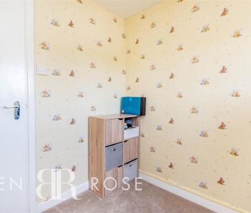 3 bedroom semi-detached house to rent - Photo 5