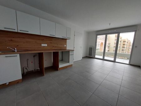 location Appartement T2 DE 41.3m² À NICE - Photo 2