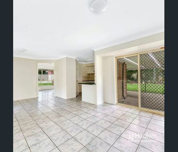 QUALITY 4 BEDROOM FAMILY HOME | SIDE ACCESS | QUIET CUL-DE-SAC! - Photo 1