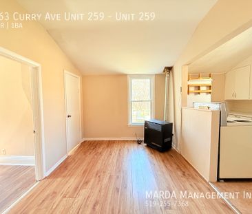 COZY 1-BEDROOM/1BATH MAIN FLOOR APARTMENT+HYDRO &GAS - Photo 4