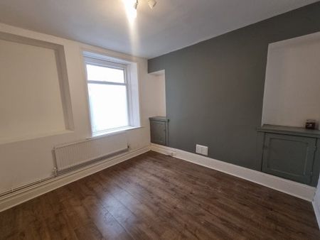 Bryn Road, Swansea, SA4 - Photo 3