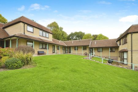 High Street, Old Whittington, Chesterfield - Photo 2