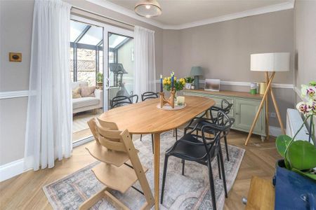 3 bedroom end of terrace house to rent - Photo 4