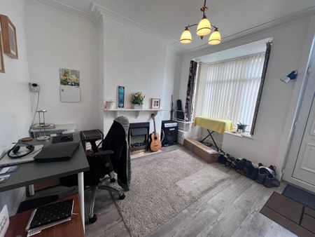 2 bedroom House To Let - Photo 3