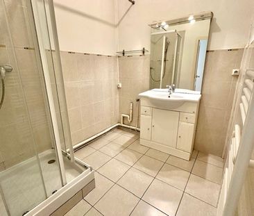 Location Appartement 2 pièces 57m² LYON 7ème - Photo 5