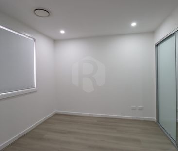 Modern Brand new 4-Bedroom Townhouse in Riverstone up for LEASE! - Photo 5