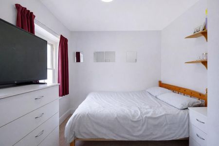 5 bedroom house to rent - Photo 2