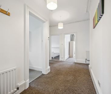 Niddrie Square - Photo 4