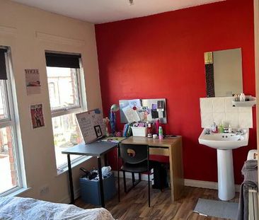 40 St Albans Gardens, Belfast, BT9 5DR - Photo 6