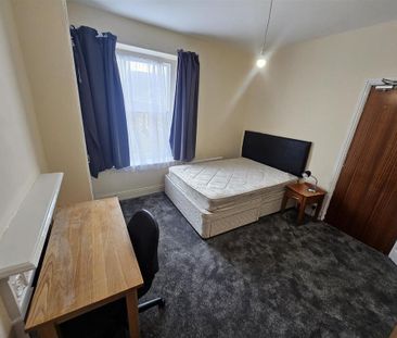 7 bedroom house to rent - Photo 3