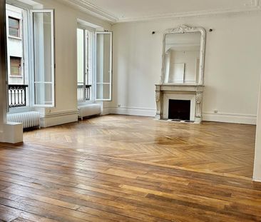 PARIS 9ème Anvers Beau 2P 70,27m² - Photo 3