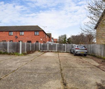 2 bedroom terraced house to rent - Photo 2