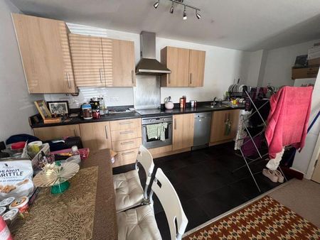 2 bedroom apartment to rent - Photo 5
