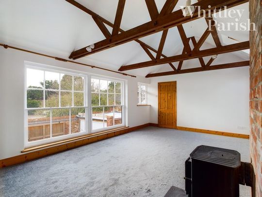 3 bedroom barn conversion to rent - Photo 1