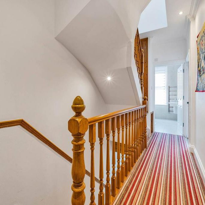 3 bedroom flat to rent - Photo 1