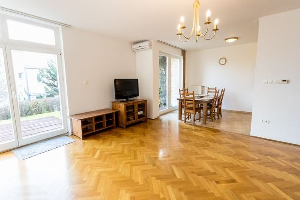 Barlang utca - Fotó 1