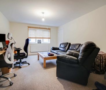 Gooch Street, Swindon, Swindon, SN1 - Photo 1