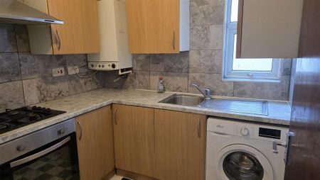 3 bedroom flat to rent - Photo 5