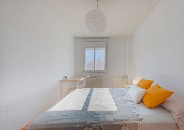 Calle de los Juglares, Madrid, Community of Madrid 28032