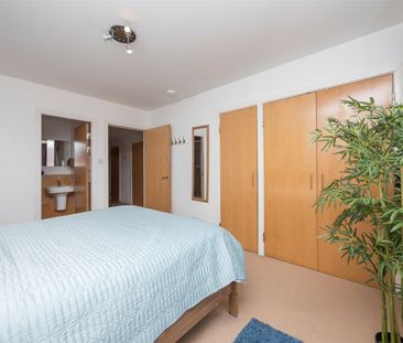 3 bedroom apartment to rent - Photo 5