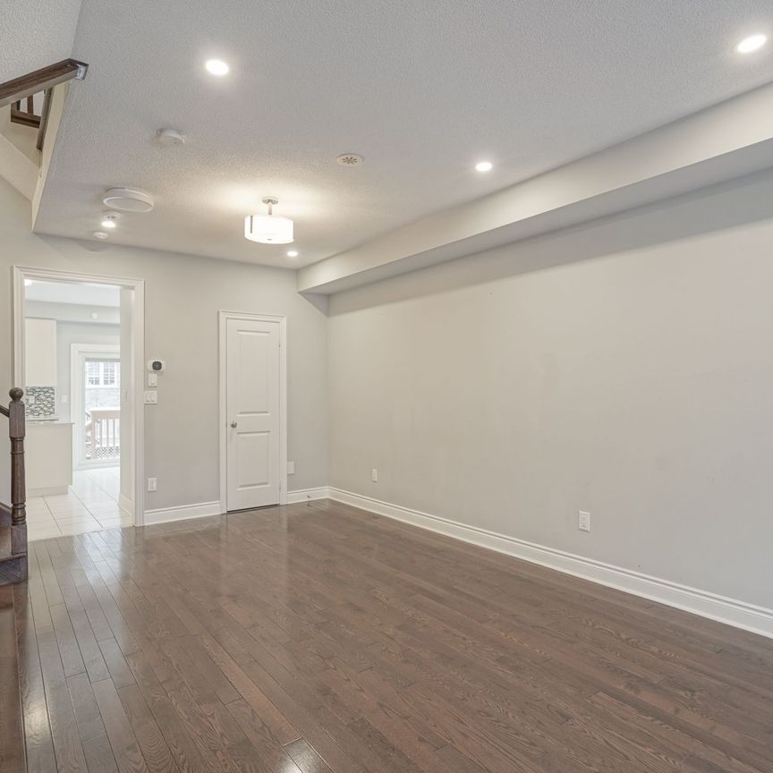 For Lease - 9 Johnson Farm Lane, Toronto, Ontario - Photo 1