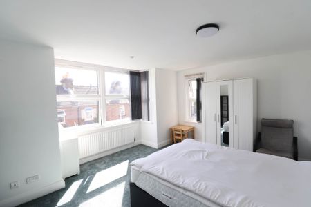 Gordon Road, High Wycombe - Photo 3