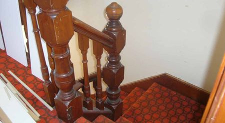 Sunny, warm, upstairs flat close to Courtenay Pl - Photo 2