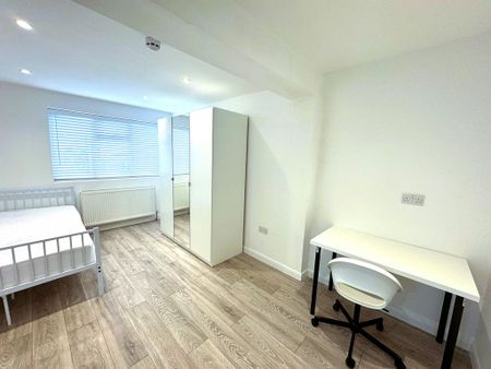 Studio to rent - Photo 2