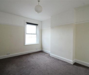 3 bedroom end of terrace house to rent - Photo 6