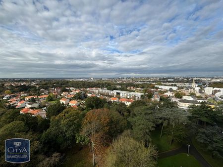 Location Appartement 4 pièces 70m² REZE 44400 - Photo 2