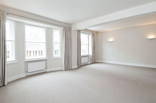 3 bedroom flat to rent in Knightsbridge SW1X - Photo 1